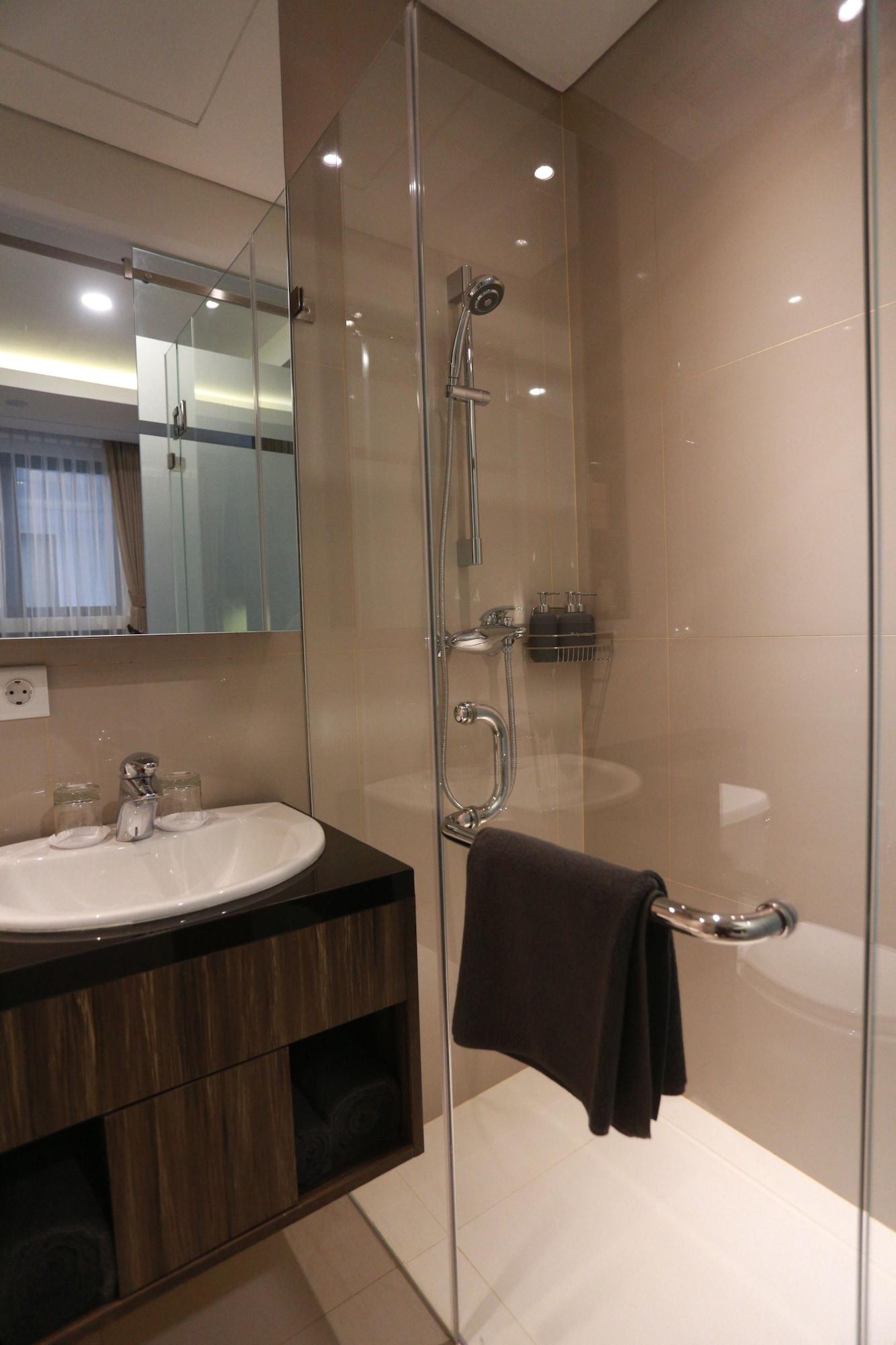 S7 Suites Gandaria Jakarta Exterior photo